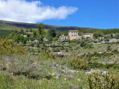 Le hameau de Pomet