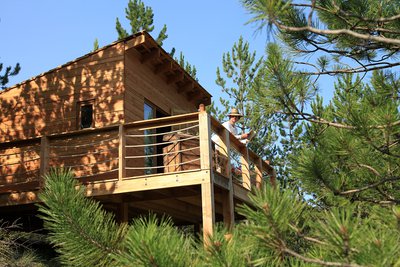 Terrasse cabane Cassiopée Provence