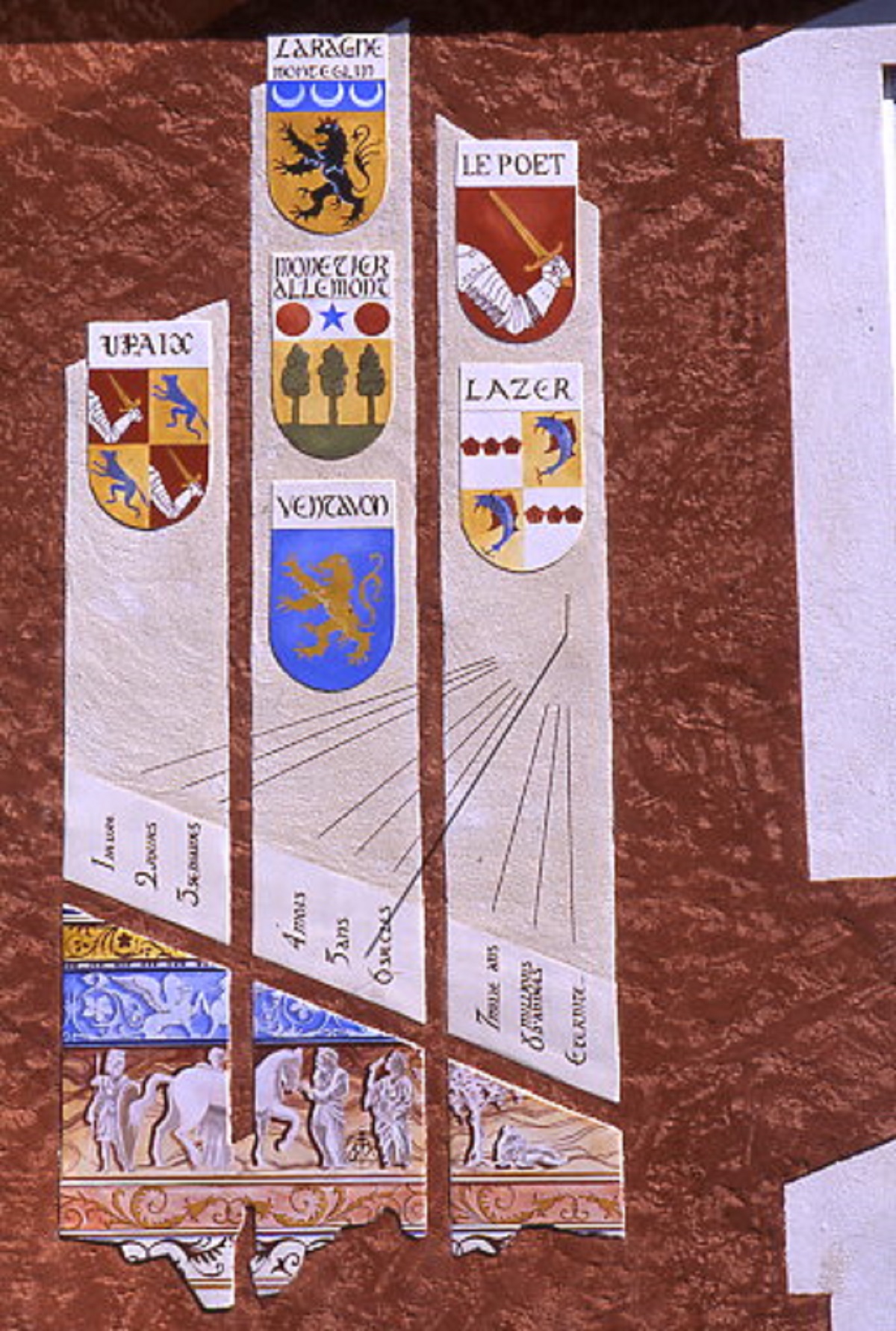 Cadran solaire sur la façade de la Communauté de Communes