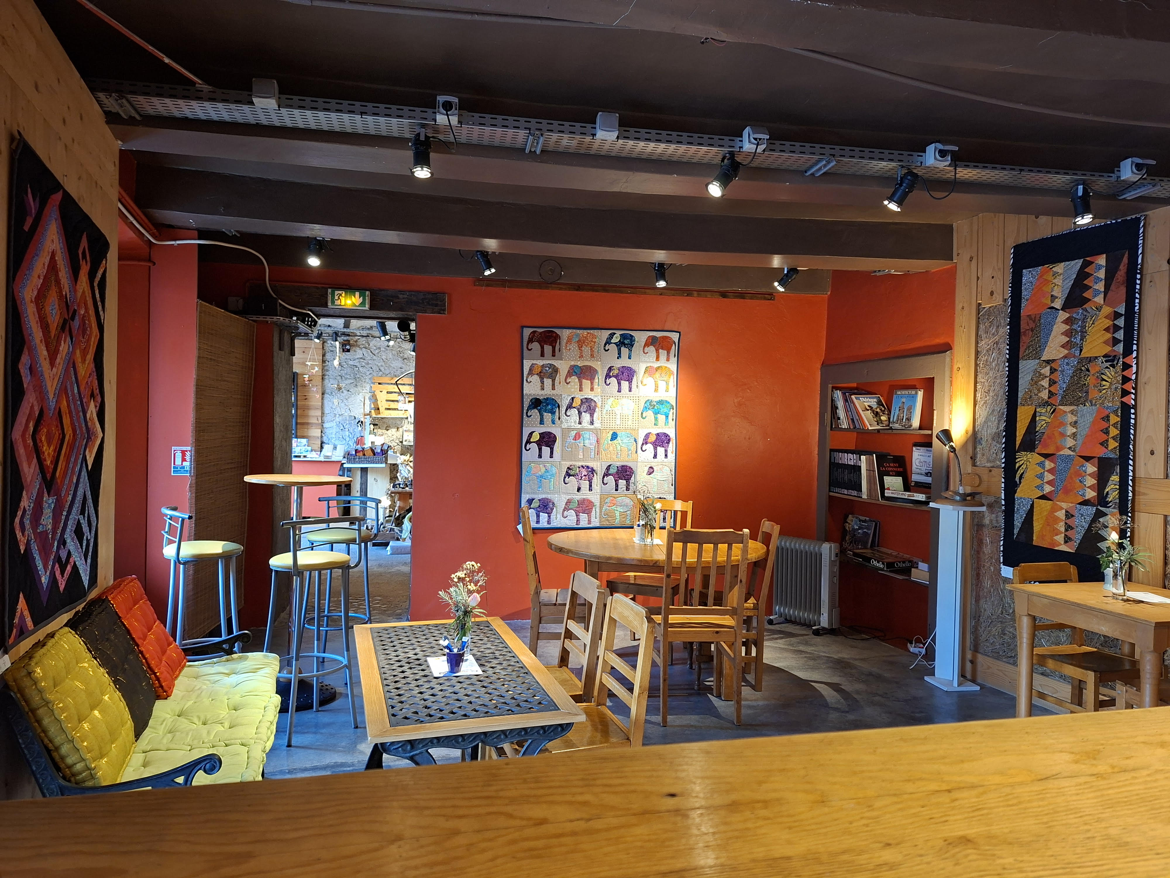 Le café associatif du Hang'Art à Serres