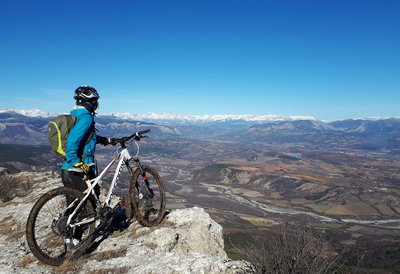 Panorama depuis la montagne de St-Cyr