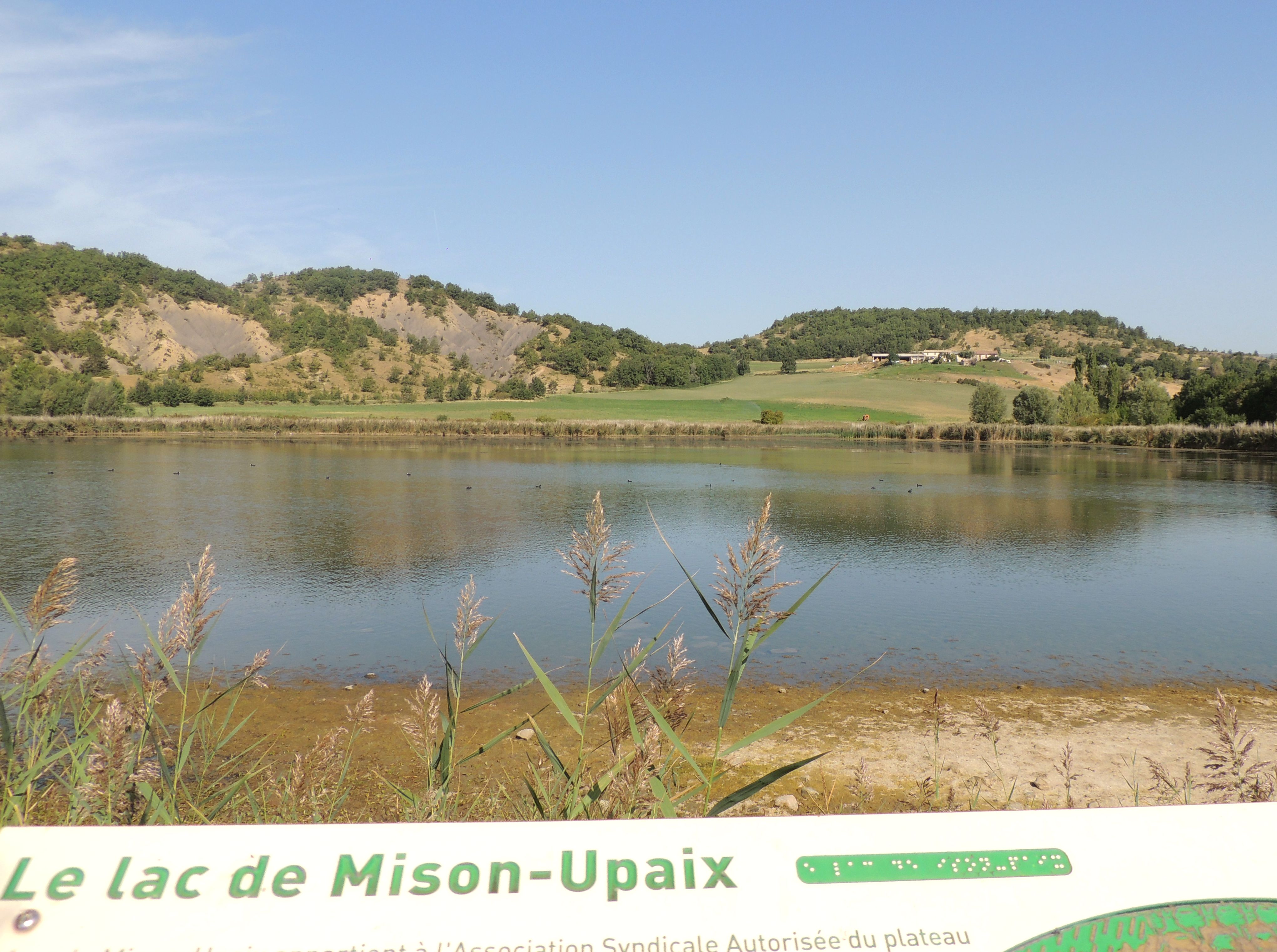 Au bord du lac de Mison