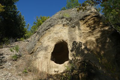 Cabane troglodyte