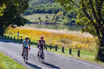 Sur les rives du lac de Mison