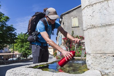 Fontaine du village de Saint-Genis