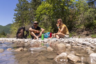 Pique nique en bord de rivière