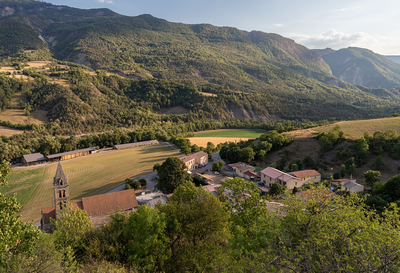 Village de Bayons